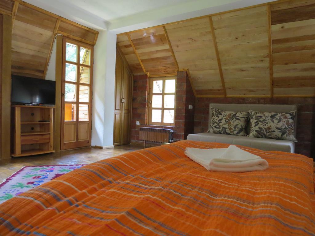 Hotel Oka I Po Μπέρανε Εξωτερικό φωτογραφία